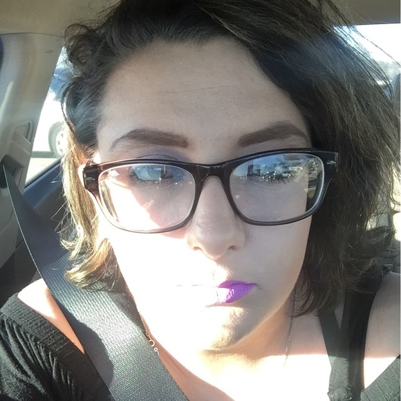 Meet your Posher, Taylor - Picture 1 of 1